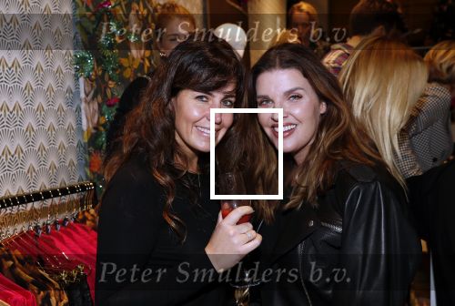 Amsterdam 12 november 2019
Presentatie en opening winkel Shoeby van Fred v Leer en Nicolette v Dam.
Kirsten Schilder en Manon Meijer