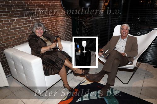 Naarden 31 oktober 2019
50 jaar Jan des Bouvrie als ontwerper werkzaam. Feest is in het Arsenaal.
Klaas Wilting met vrouw