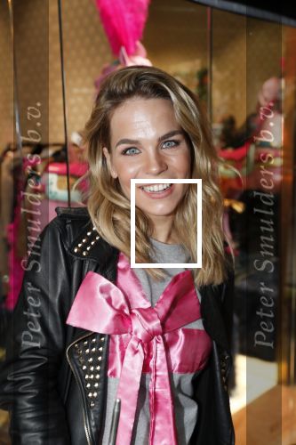 Amsterdam 12 november 2019
Presentatie en opening winkel Shoeby van Fred v Leer en Nicolette v Dam.
Klaasje Meijer K3