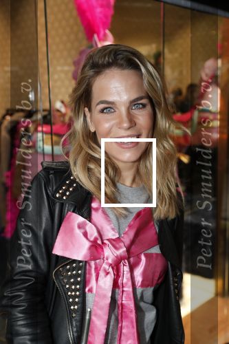 Amsterdam 12 november 2019
Presentatie en opening winkel Shoeby van Fred v Leer en Nicolette v Dam.
Klaasje Meijer K3