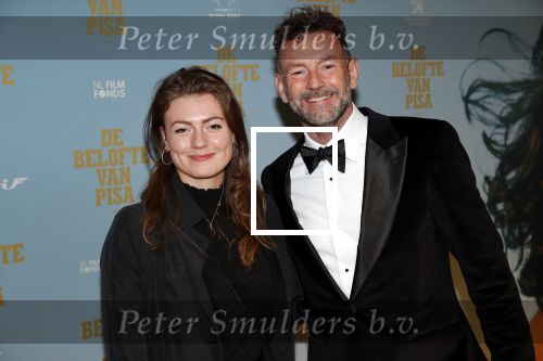 Amsterdam 7 oktober 2019
Premiere de belofte van Pisa in Tuschinski. raymond v d Klundert (Kluun) met zijn dochter