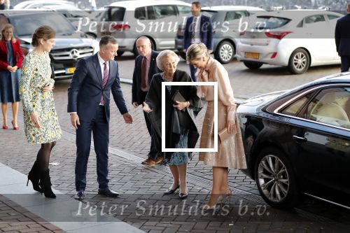Amsterdam 4 november 2019
Koningin Maxima en prinses Beatrix arriveren bij uitreiking prins Bernhard cultuurprijs in theater aan het IJ.