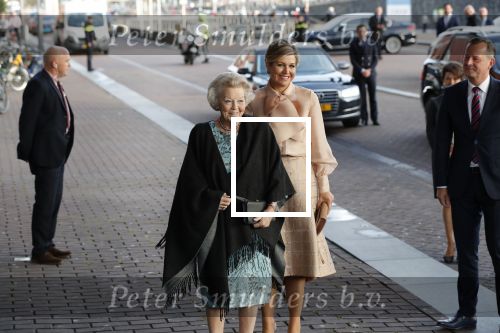 Amsterdam 4 november 2019
Koningin Maxima en prinses Beatrix arriveren bij uitreiking prins Bernhard cultuurprijs in theater aan het IJ.