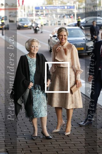 Amsterdam 4 november 2019
Koningin Maxima en prinses Beatrix arriveren bij uitreiking prins Bernhard cultuurprijs in theater aan het IJ.