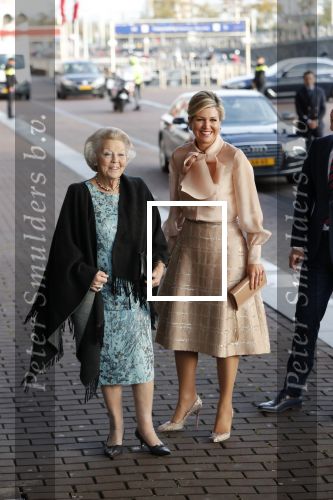 Amsterdam 4 november 2019
Koningin Maxima en prinses Beatrix arriveren bij uitreiking prins Bernhard cultuurprijs in theater aan het IJ.