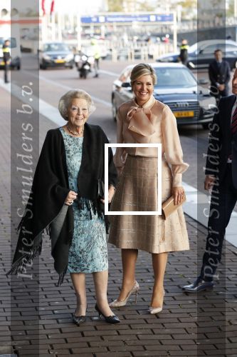 Amsterdam 4 november 2019
Koningin Maxima en prinses Beatrix arriveren bij uitreiking prins Bernhard cultuurprijs in theater aan het IJ.