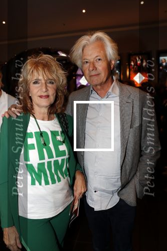 Amsterdam 6 november 2019
Premiere de verleiders in het nieuwe deLamar theater. Leoni jansen met partner