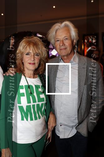 Amsterdam 6 november 2019
Premiere de verleiders in het nieuwe deLamar theater. Leoni jansen met partner