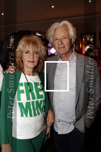 Amsterdam 6 november 2019
Premiere de verleiders in het nieuwe deLamar theater. Leoni jansen met partner