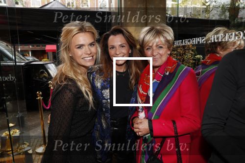Amsterdam 12 november 2019
Presentatie en opening winkel Shoeby van Fred v Leer en Nicolette v Dam.
Nicolette Fred Leontine Borsato en Caroline Tensen