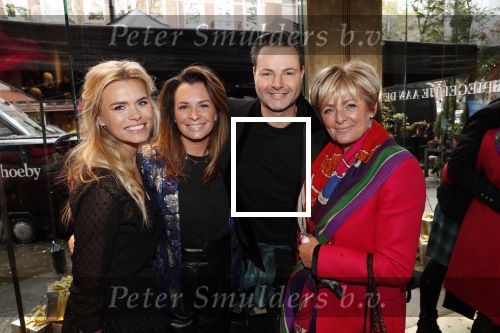 Amsterdam 12 november 2019
Presentatie en opening winkel Shoeby van Fred v Leer en Nicolette v Dam.
Nicolette Fred Leontine Borsato en Caroline Tensen