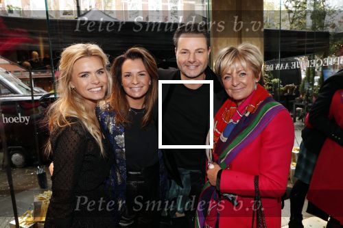 Amsterdam 12 november 2019
Presentatie en opening winkel Shoeby van Fred v Leer en Nicolette v Dam.
Nicolette Fred Leontine Borsato en Caroline Tensen