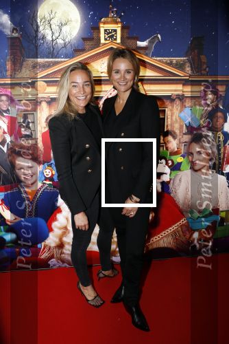 Amsterdam 5 oktober 2019
Premiere Sinterklaasfilm in pathe Arena . Lieke en Jette v Lexmond