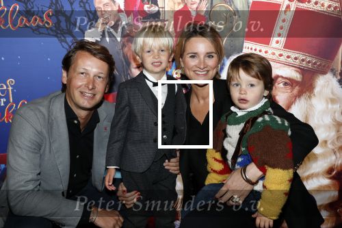 Amsterdam 5 oktober 2019
Premiere Sinterklaasfilm in pathe Arena . Lieke v Lexmond kwam met haar man Bas v Veggel en hun zoons