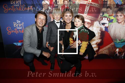 Amsterdam 5 oktober 2019
Premiere Sinterklaasfilm in pathe Arena . Lieke v Lexmond kwam met haar man Bas v Veggel en hun zoons
