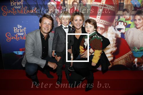 Amsterdam 5 oktober 2019
Premiere Sinterklaasfilm in pathe Arena . Lieke v Lexmond kwam met haar man Bas v Veggel en hun zoons
