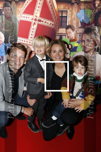 Amsterdam 5 oktober 2019
Premiere Sinterklaasfilm in pathe Arena . Lieke v Lexmond kwam met haar man Bas v Veggel en hun zoons
