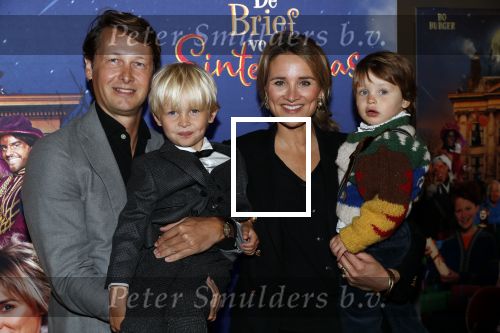 Amsterdam 5 oktober 2019
Premiere Sinterklaasfilm in pathe Arena . Lieke v Lexmond kwam met haar man Bas v Veggel en hun zoons