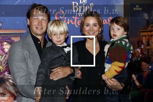 Amsterdam 5 oktober 2019
Premiere Sinterklaasfilm in pathe Arena . Lieke v Lexmond kwam met haar man Bas v Veggel en hun zoons