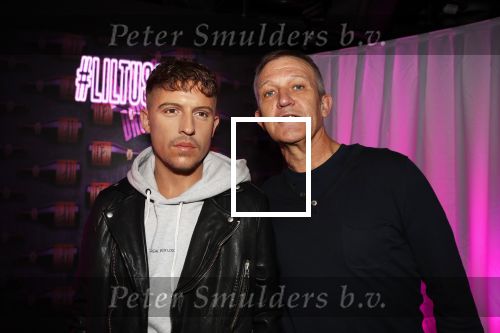 Amsterdam 9 oktober 2019
Lil kleine beeld onthulling bij Madame Tussaud.
Zijn vriendin Jaimie Vaes zijn zoontje en zijn vader zijn ook aanwezig.