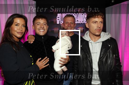 Amsterdam 9 oktober 2019
Lil kleine beeld onthulling bij Madame Tussaud.
Zijn vriendin Jaimie Vaes zijn zoontje en zijn vader zijn ook aanwezig.