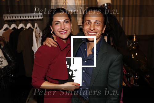 Amsterdam 12 november 2019
lancering van het boek Two Faces van Ali Pirayesh in the Dutchess.
Ali met zijn zus Lili Genee