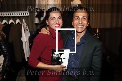 Amsterdam 12 november 2019
lancering van het boek Two Faces van Ali Pirayesh in the Dutchess.
Ali met zijn zus Lili Genee