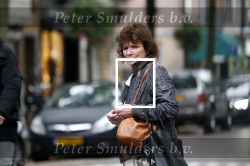 Amsterdam 7 oktober 2019
Linda v Dijck doet boodschappen op de cornelis schuytstraat.