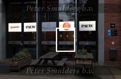 Amsterdam 5 november 2019
100 radio bij de wereld draait door DWDD. Logo Pauw  en De wereld draait door