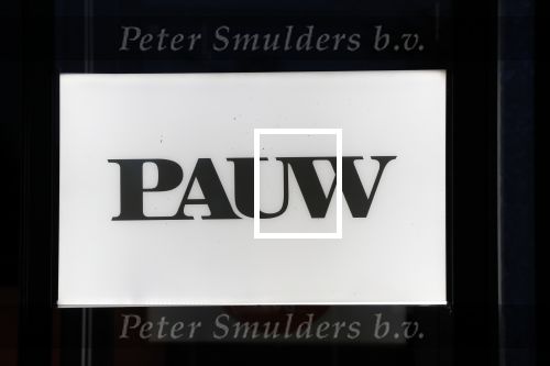 Amsterdam 5 november 2019
100 radio bij de wereld draait door DWDD. Logo Pauw  en De wereld draait door