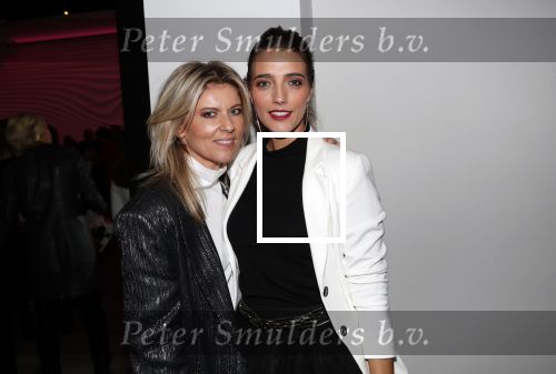 Amsterdam 12 november 2019
Presentatie nieuwe Nouveau met Leco v Zadelhoff als gast hoofdredakteur. De presentatie vond plaats in hotel The Dylan . Lonneke Notenboom en Marvy Rieder