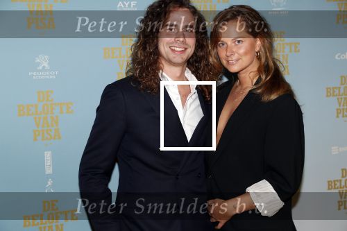 Amsterdam 7 oktober 2019
Premiere de belofte van Pisa in Tuschinski. Lucas Hamming met vriendin