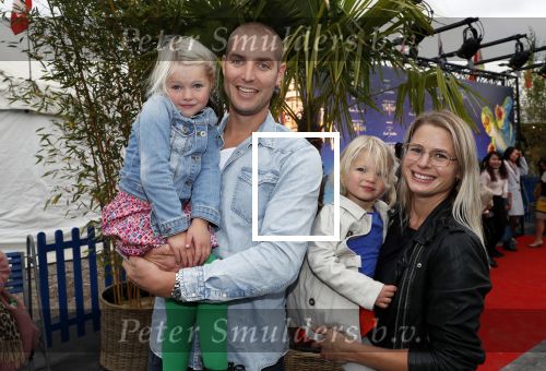 Den Haag 13 september 2019
Premiere Cirque du Soleil op het malieveld in Den Haag. Maarten v d Weijden met vrouw en dochters