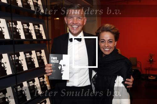 Amsterdam 12 november 2019
lancering van het boek Two Faces van Ali Pirayesh in the Dutchess.
Mark v Nieuwkerk met zijn vrouw