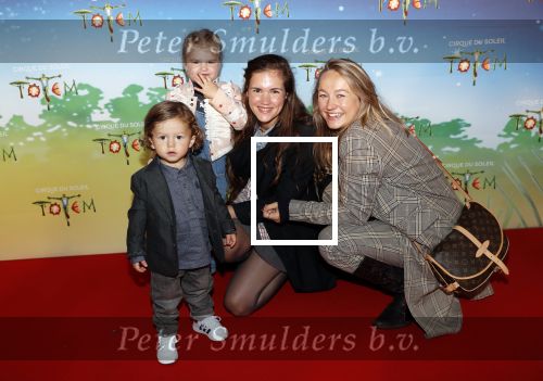 Den Haag 13 september 2019
Premiere Cirque du Soleil op het malieveld in Den Haag. Marly v d Velden en Carolien Spoor met kinderen