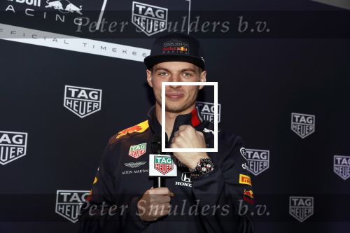 Amsterdam 16 oktober 2019
Presentatie nieruwe Tag Heuer Max Verstappen horloge bij Majestic. Max arriveert in een speciale Aston Martin op de dam in Amsterdam. Shelly sterk presenteert de presentatie.