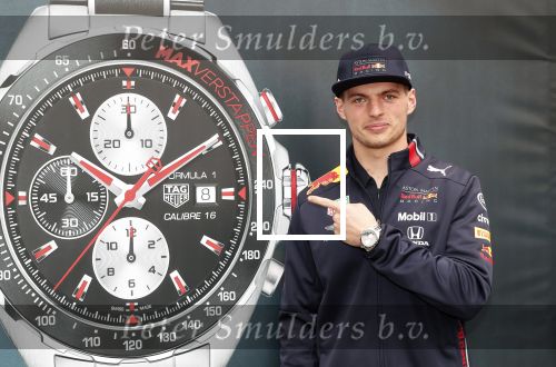 Amsterdam 16 oktober 2019
Presentatie nieruwe Tag Heuer Max Verstappen horloge bij Majestic. Max arriveert in een speciale Aston Martin op de dam in Amsterdam. Shelly sterk presenteert de presentatie.