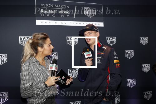 Amsterdam 16 oktober 2019
Presentatie nieruwe Tag Heuer Max Verstappen horloge bij Majestic. Max arriveert in een speciale Aston Martin op de dam in Amsterdam. Shelly sterk presenteert de presentatie.