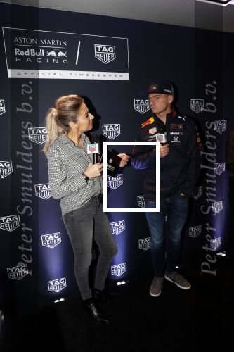 Amsterdam 16 oktober 2019
Presentatie nieruwe Tag Heuer Max Verstappen horloge bij Majestic. Max arriveert in een speciale Aston Martin op de dam in Amsterdam. Shelly sterk presenteert de presentatie.
