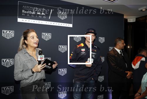 Amsterdam 16 oktober 2019
Presentatie nieruwe Tag Heuer Max Verstappen horloge bij Majestic. Max arriveert in een speciale Aston Martin op de dam in Amsterdam. Shelly sterk presenteert de presentatie.