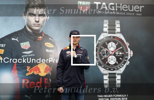 Amsterdam 16 oktober 2019
Presentatie nieruwe Tag Heuer Max Verstappen horloge bij Majestic. Max arriveert in een speciale Aston Martin op de dam in Amsterdam. Shelly sterk presenteert de presentatie.