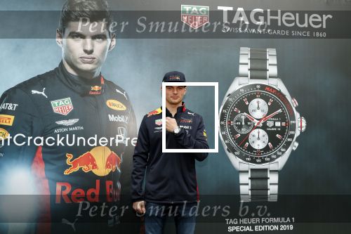 Amsterdam 16 oktober 2019
Presentatie nieruwe Tag Heuer Max Verstappen horloge bij Majestic. Max arriveert in een speciale Aston Martin op de dam in Amsterdam. Shelly sterk presenteert de presentatie.