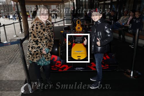 Amsterdam 16 oktober 2019
Presentatie nieruwe Tag Heuer Max Verstappen horloge bij Majestic. Max arriveert in een speciale Aston Martin op de dam in Amsterdam. Shelly sterk presenteert de presentatie.