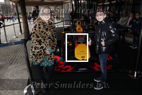 Amsterdam 16 oktober 2019
Presentatie nieruwe Tag Heuer Max Verstappen horloge bij Majestic. Max arriveert in een speciale Aston Martin op de dam in Amsterdam. Shelly sterk presenteert de presentatie.