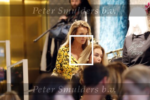 Amsterdam 12 november 2019
Presentatie en opening winkel Shoeby van Fred v Leer en Nicolette v Dam.
Monique Westenberg