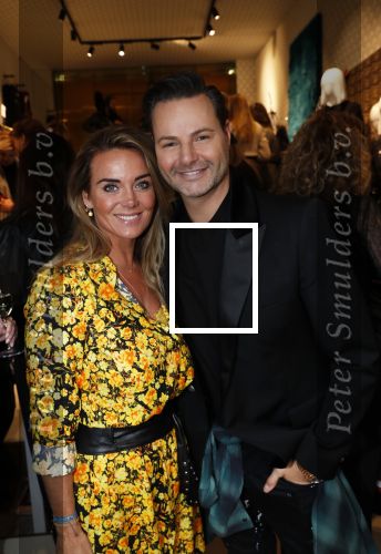 Amsterdam 12 november 2019
Presentatie en opening winkel Shoeby van Fred v Leer en Nicolette v Dam.
Monique Westenberg
