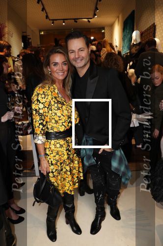 Amsterdam 12 november 2019
Presentatie en opening winkel Shoeby van Fred v Leer en Nicolette v Dam.
Monique Westenberg