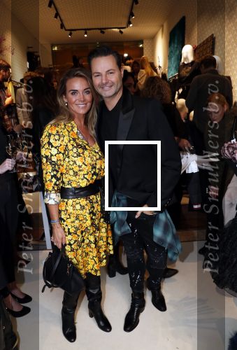 Amsterdam 12 november 2019
Presentatie en opening winkel Shoeby van Fred v Leer en Nicolette v Dam.
Monique Westenberg