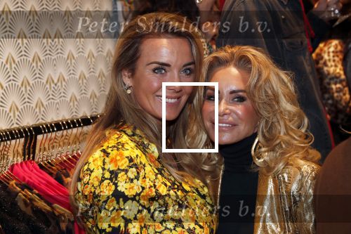 Amsterdam 12 november 2019
Presentatie en opening winkel Shoeby van Fred v Leer en Nicolette v Dam.
Monique Westenberg en Connie Witteman