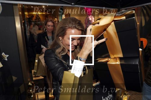 Amsterdam 12 november 2019
Presentatie en opening winkel Shoeby van Fred v Leer en Nicolette v Dam.
Monique Westenberg
